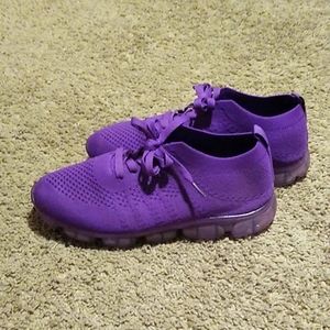 Women's size 9 woven purple sneakers